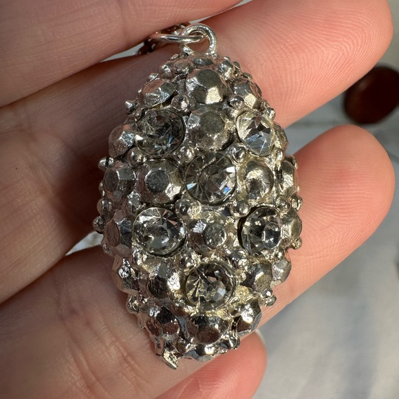 Unique silver nugget rhinestone pendant necklace - Picture 5 of 6